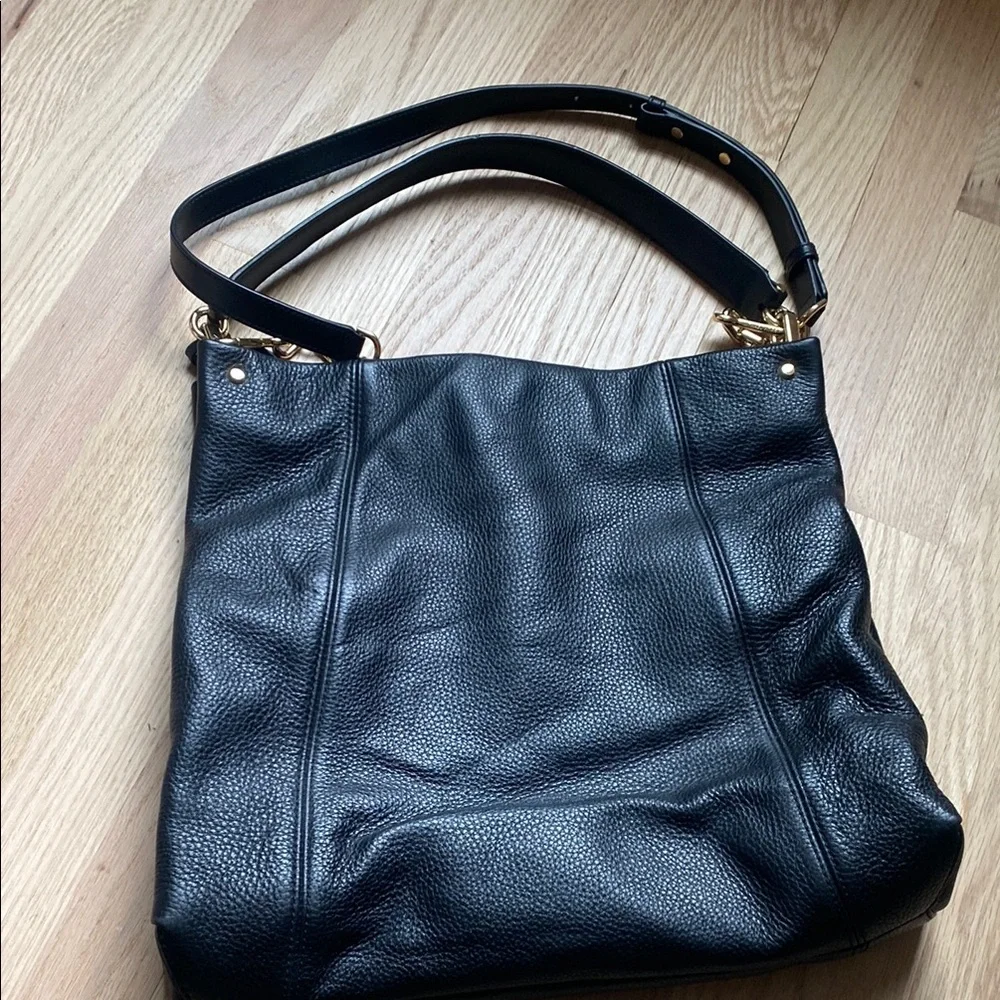 Michael Kors Black Leather Shoulder Bag - Picture 2 of 5